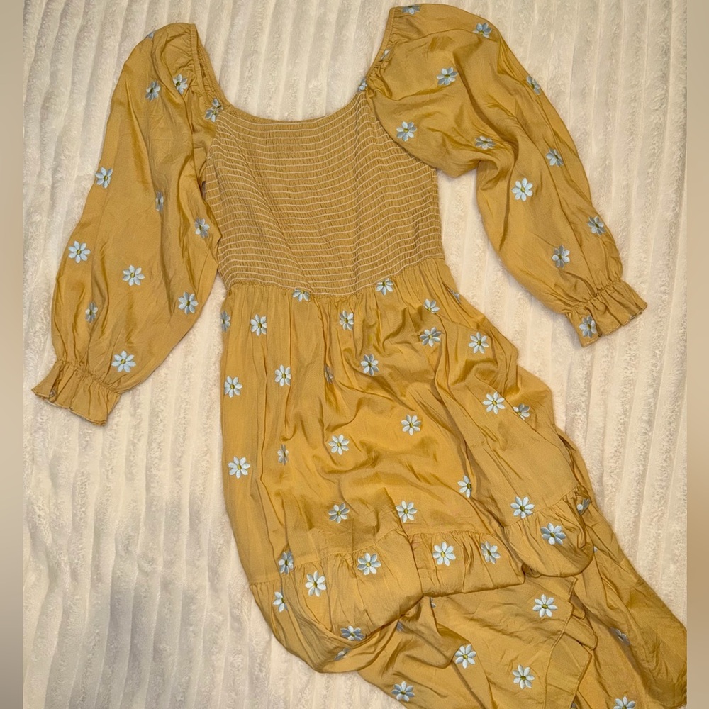 SHEIN Yellow Daisy Embroidered Midi Dress